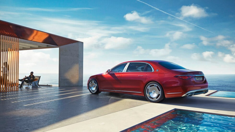 Mercedes-Maybach-launches-its-first-plug-in-hybrid-model-1125x633-1.jpg