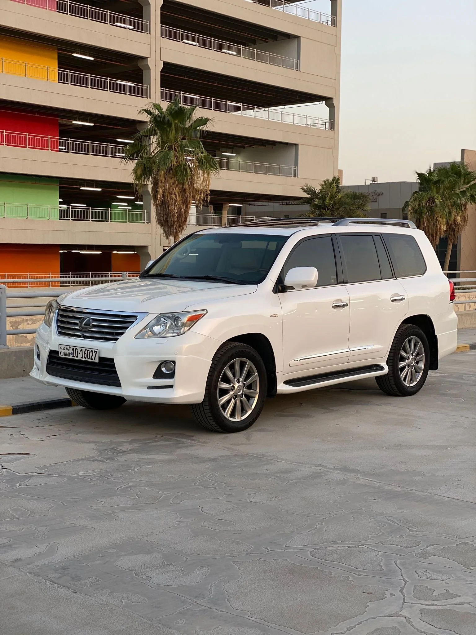Lexus lx570 2010 لكزس ال اكس٥٧٠ ٢٠١٠