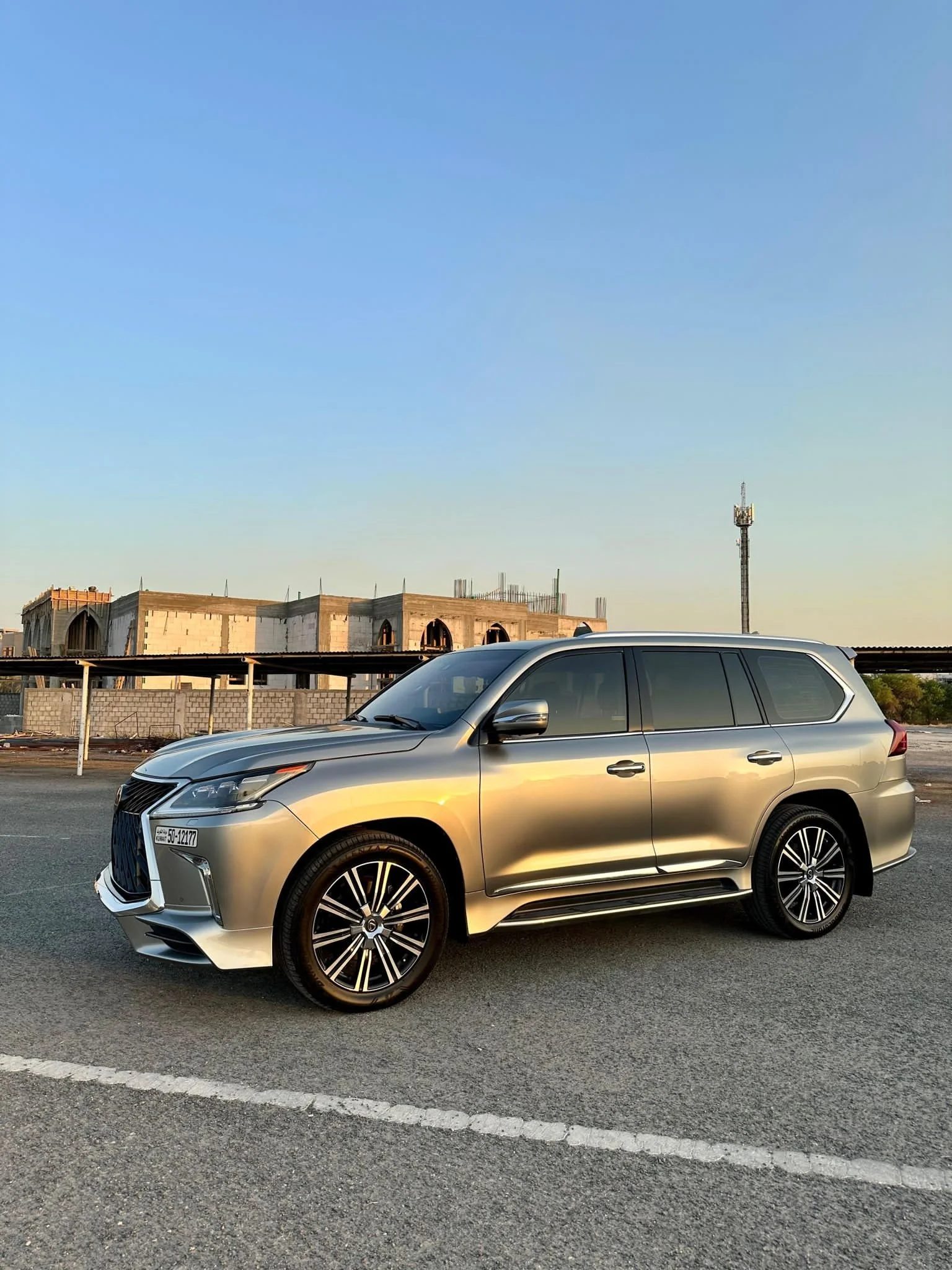 Lexus lx570 2018 لكزس ال اكس٥٧٠ ٢٠١٨