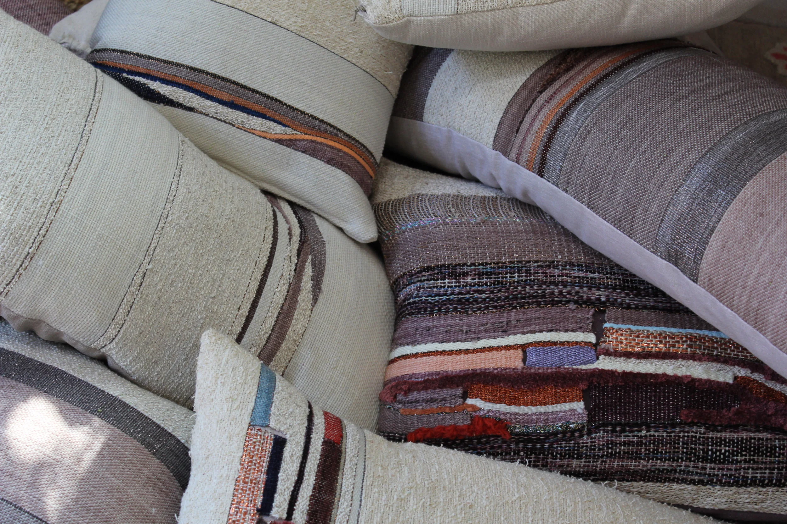 pretty+pillows.jpg