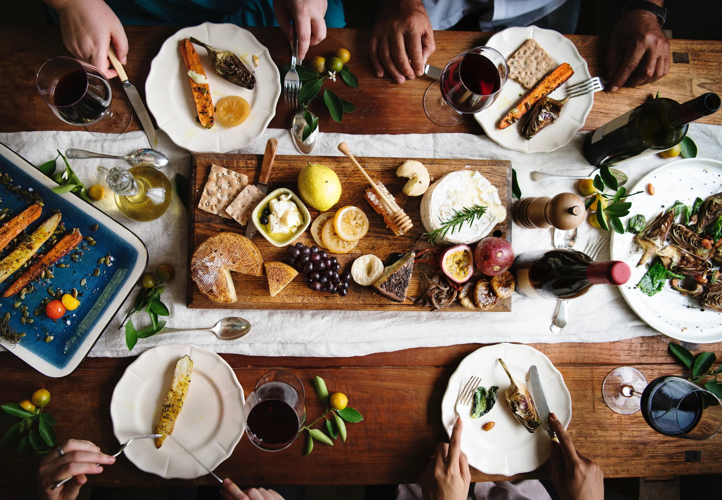 bread-cheese-cheese-platter-1893609.jpg