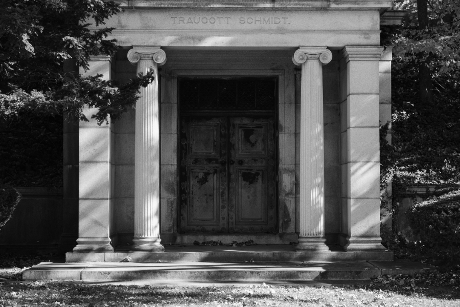 Ghosts in the Graveyard Elmwood Cemetery in Detroit — The Midwestival
