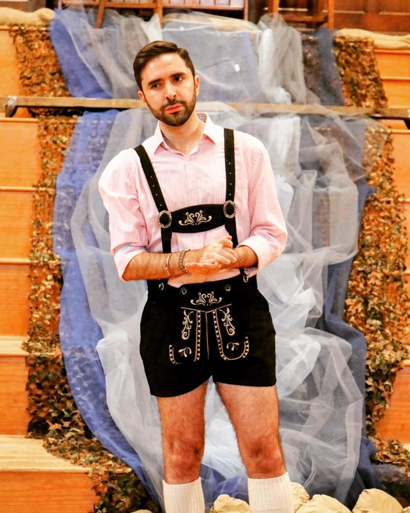 Hallo! La Sonnambula in Rugby, UK ✅ and yes I got the shortest shorts in the village 😂🤷🏻&zwj;♂️🤴🏻. Lovely time with the folks at Random Opera #onlygayinthevillage #countertenor #bitchspice