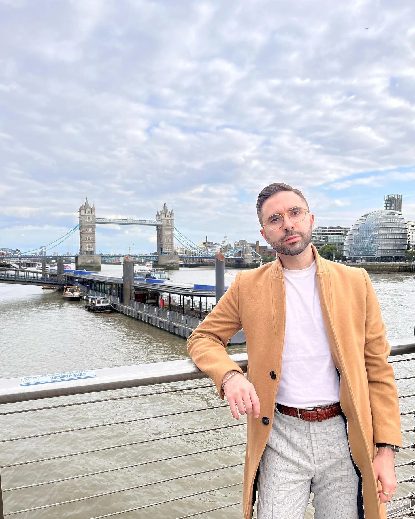 In London for my operatic debut. Moments are happening! 💁🏻&zwj;♂️🤴🏻#armyoflovers #playgroundtheatre #countertenor