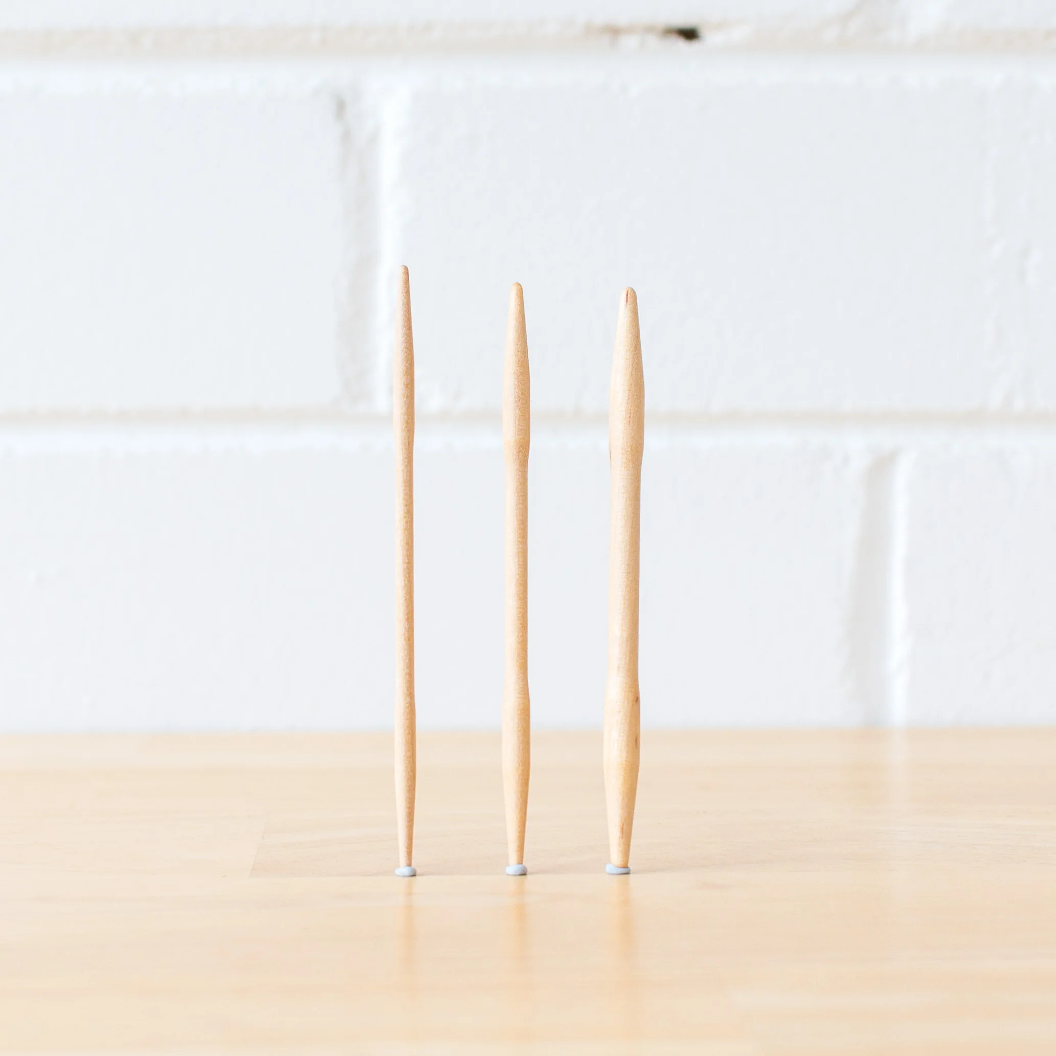 Loom & Spindle - Brittany - Cable Needles-1.jpg