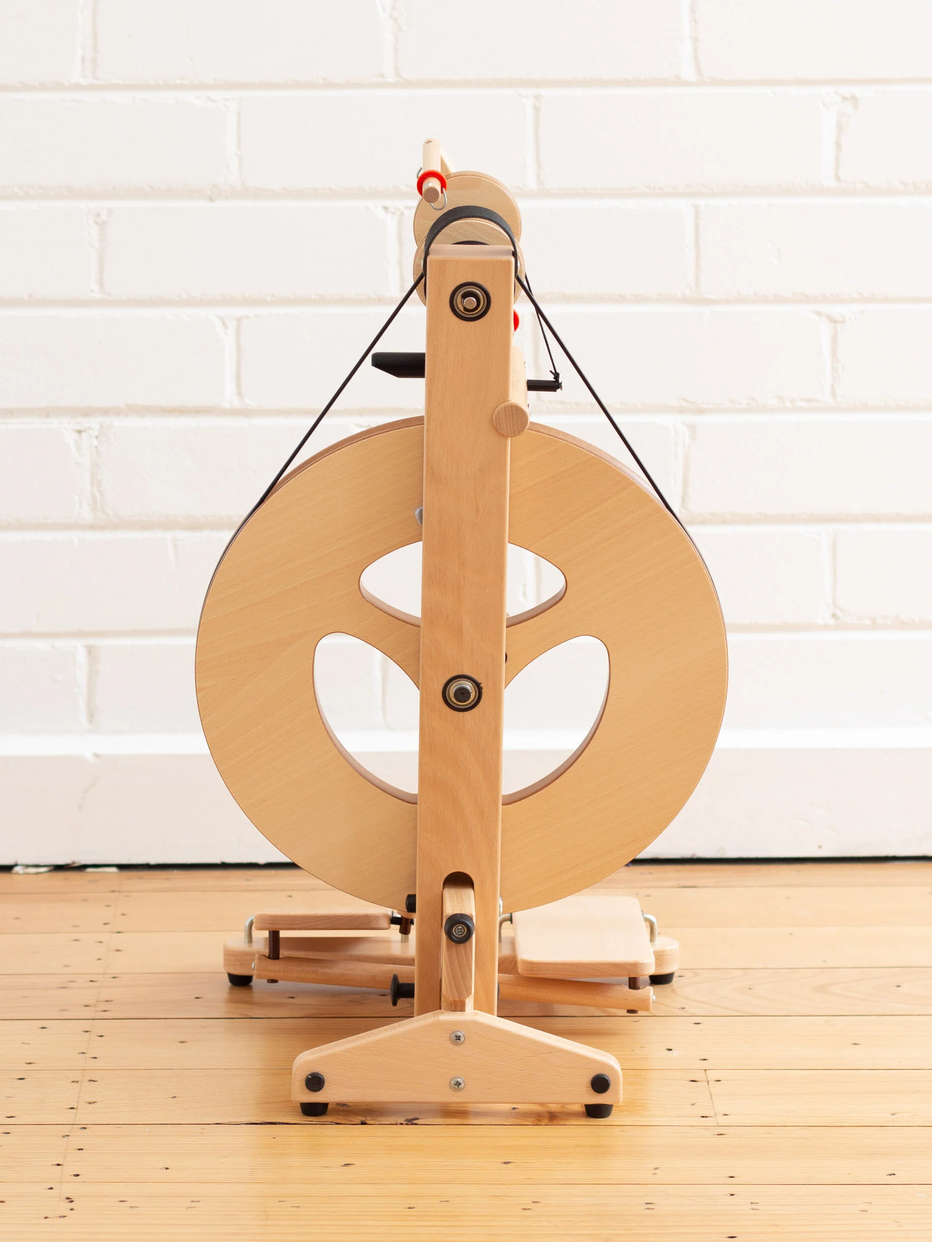 Louet S95 Victoria Spinning Wheel — Loom + Spindle
