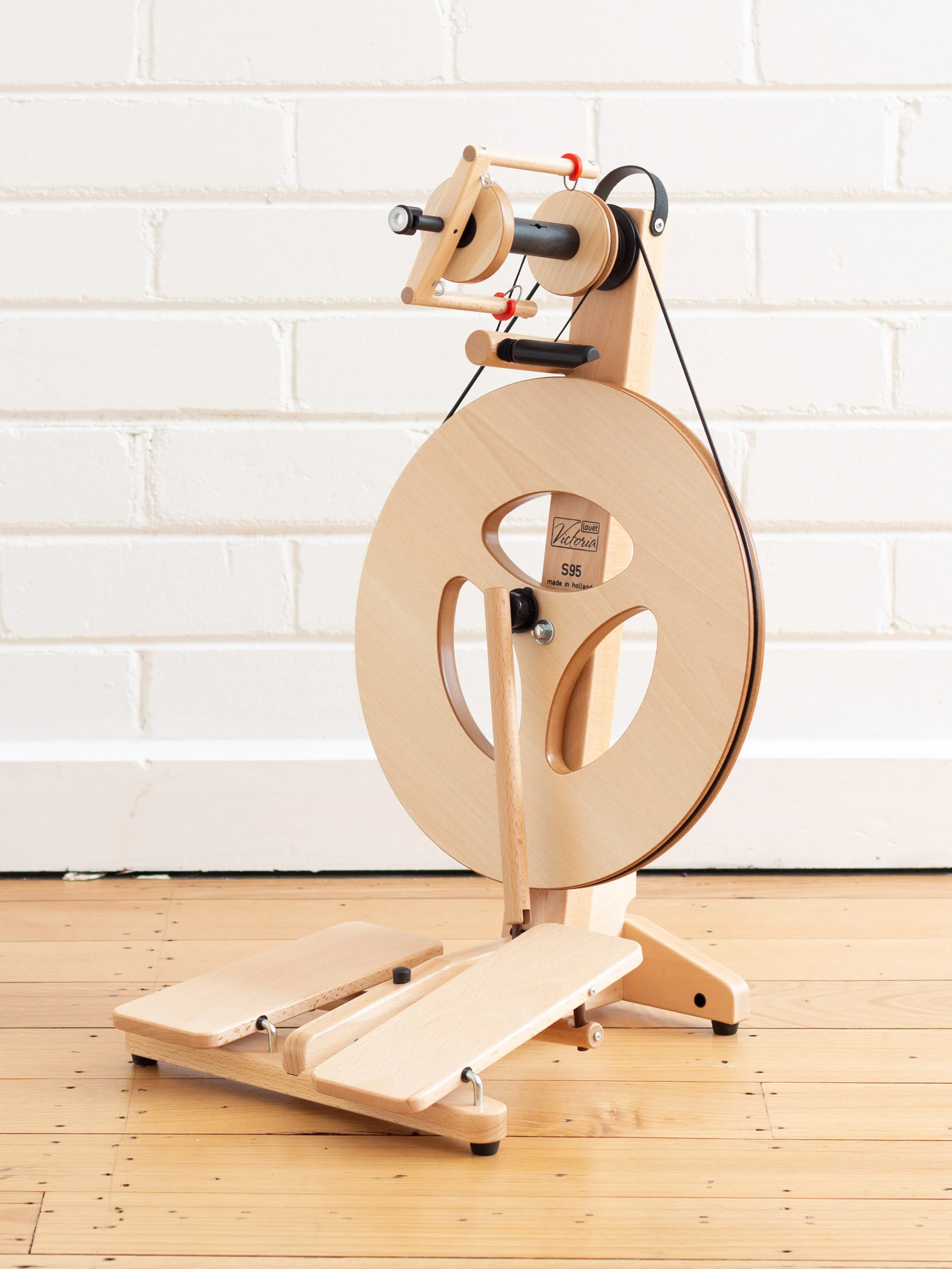 Louet S95 Victoria Spinning Wheel — Loom + Spindle