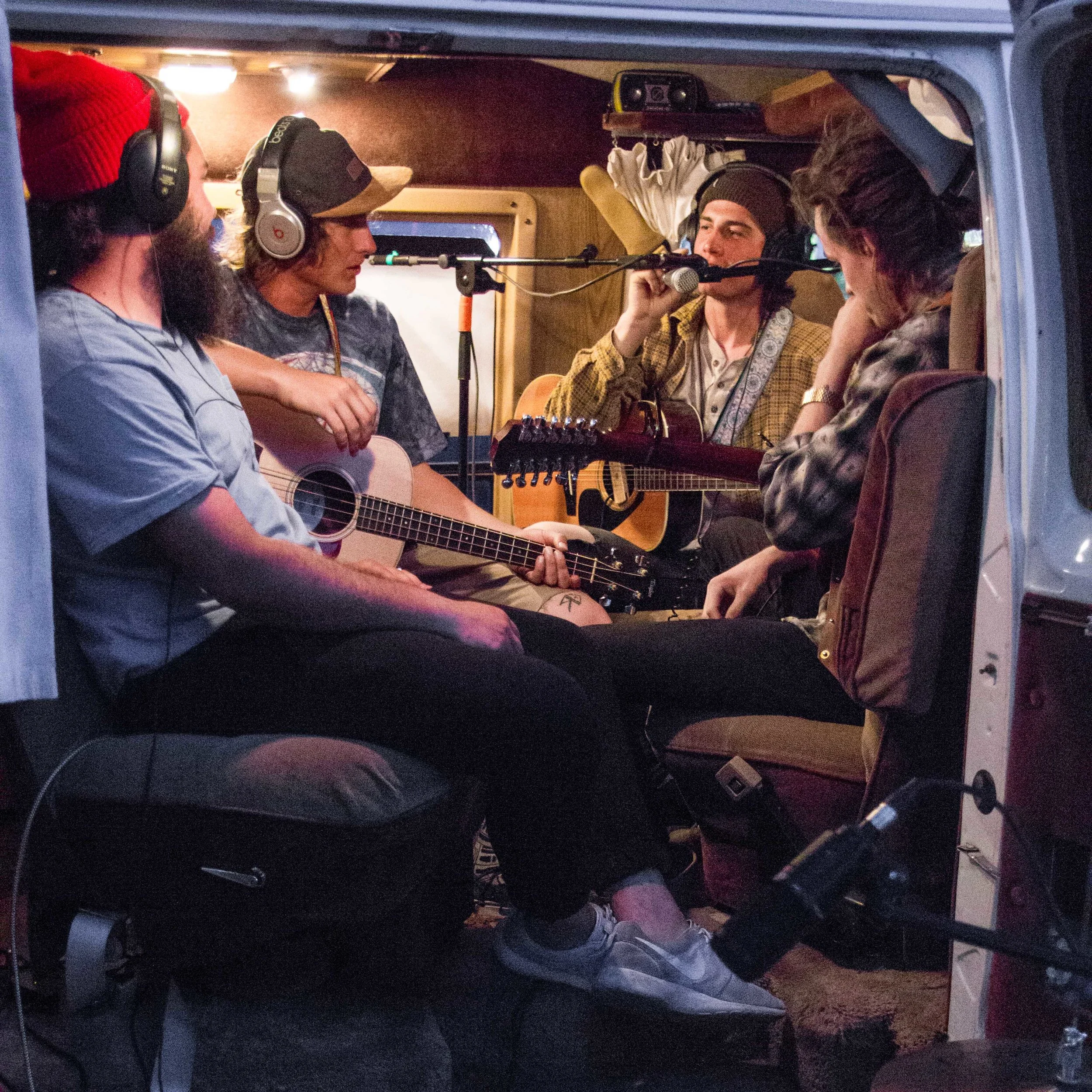 Van Sessions S4 - Giants in the Oak Tree