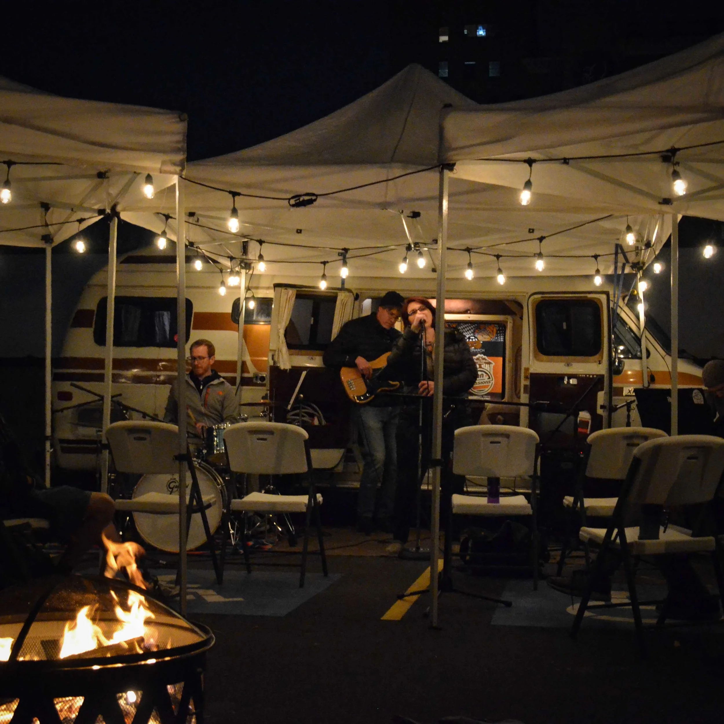 Van Sessions - The Monarch: Standards &amp; Substandards