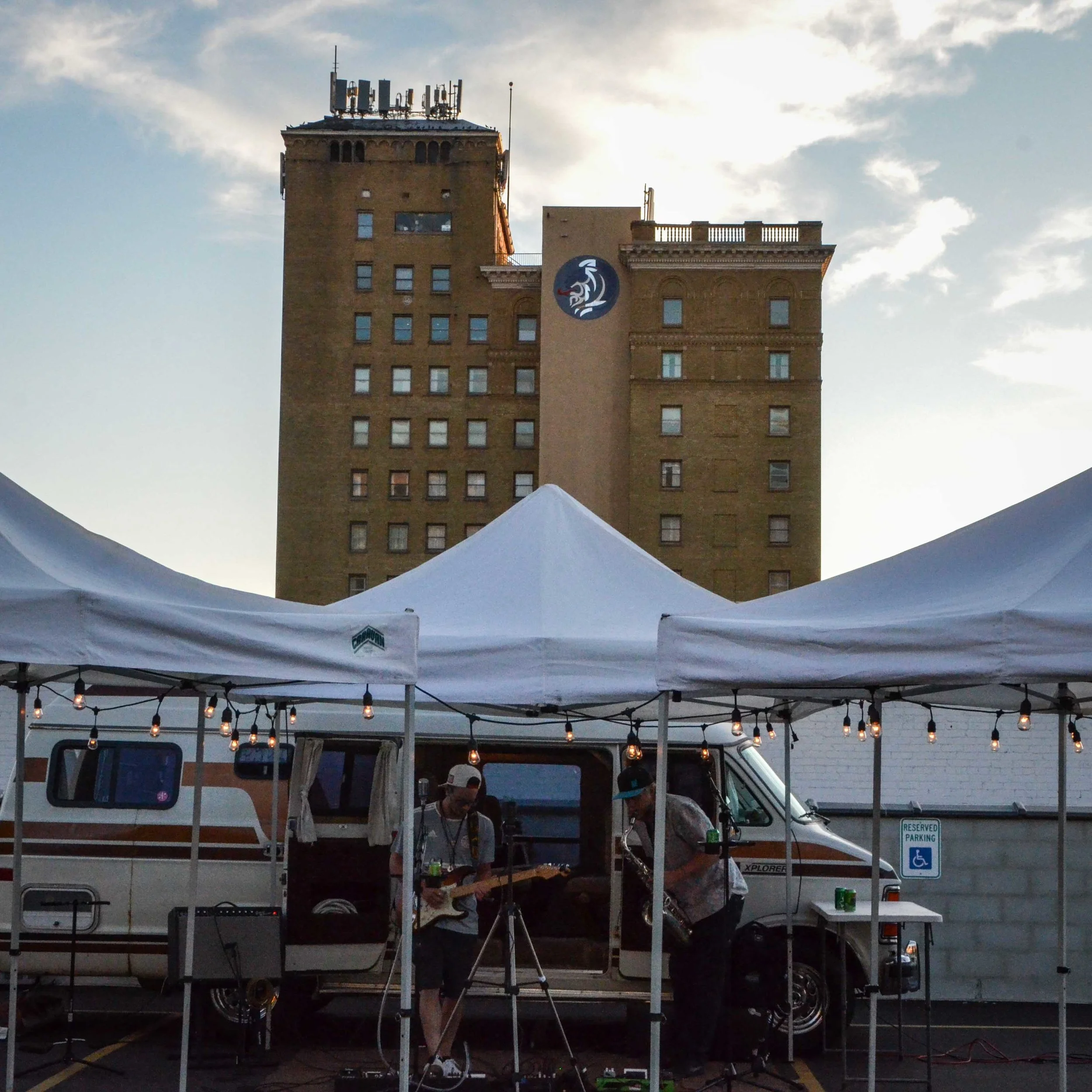 Van Sessions at The Monarch: Chūck Dūb &amp; Piér Carsõn