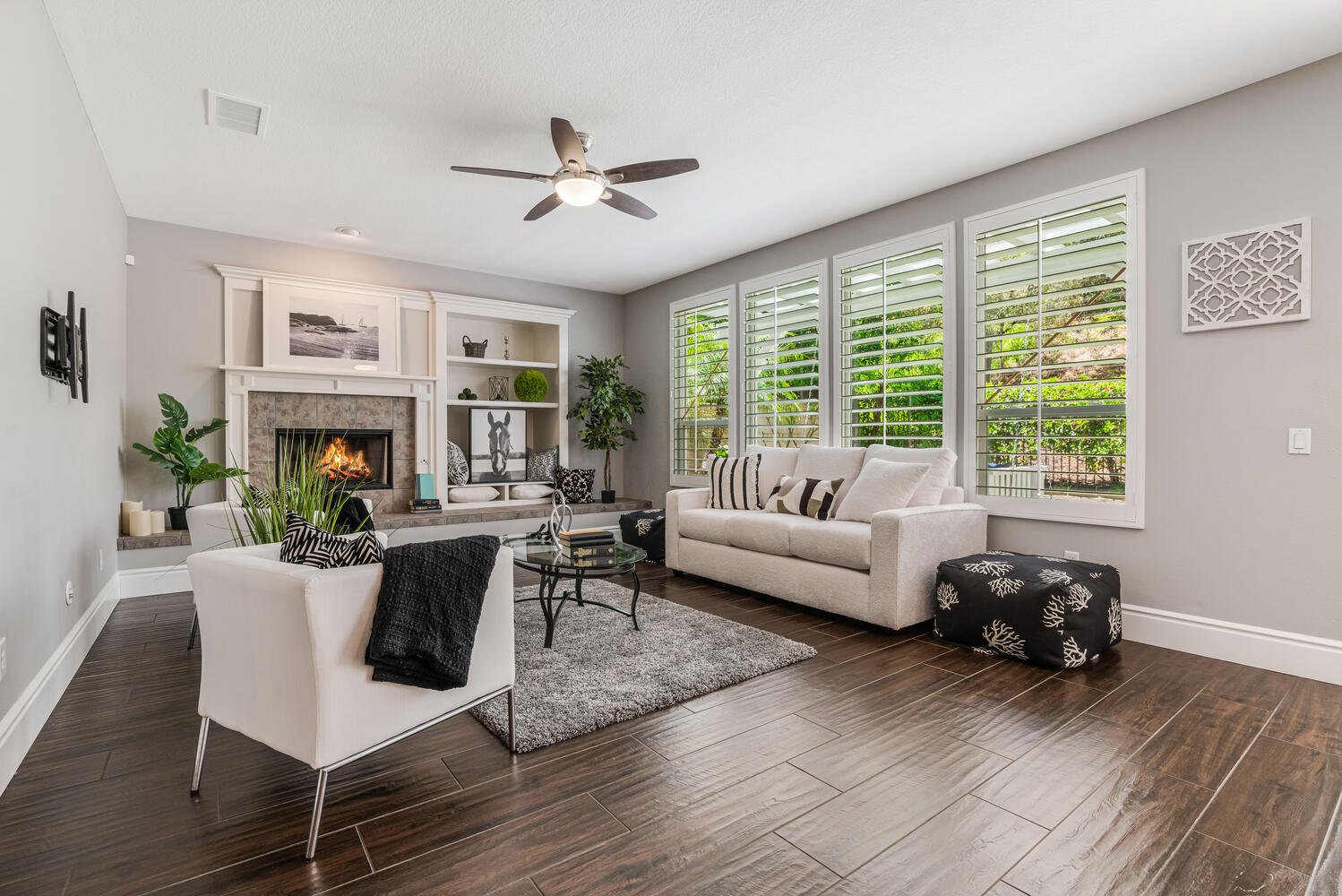 163 Brooks Rd Simi Valley CA-large-010-047-Brooks8-1499x1000-72dpi.jpg