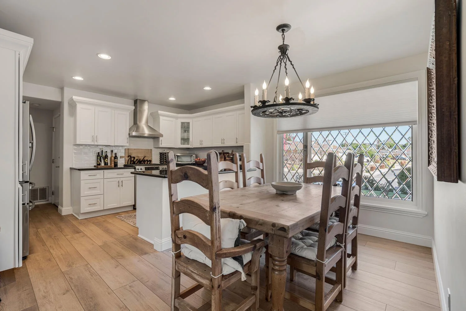 1353 Dover Ave Thousand Oaks-large-009-034-Dionne6-1500x1000-72dpi.jpg