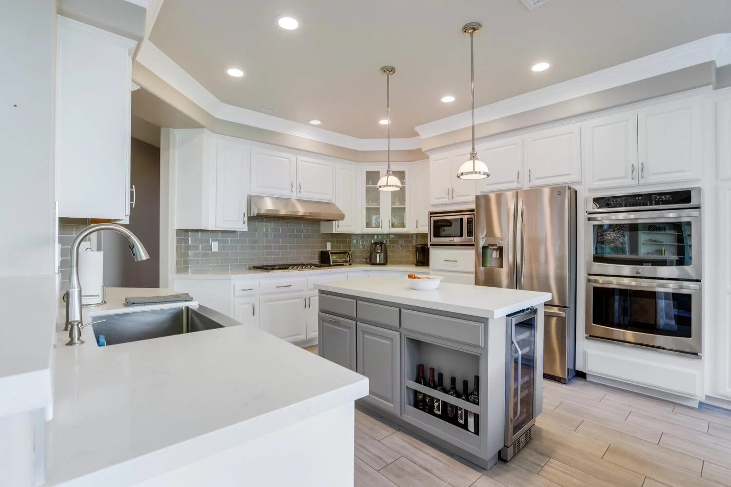 3295 Crossland Street Thousand-large-015-060-Dionne13-1500x1000-72dpi.jpg