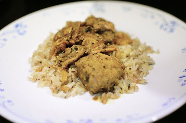 A spicy fresh fish marinated in soya sauce and cooked in green chilies, mustard & curd