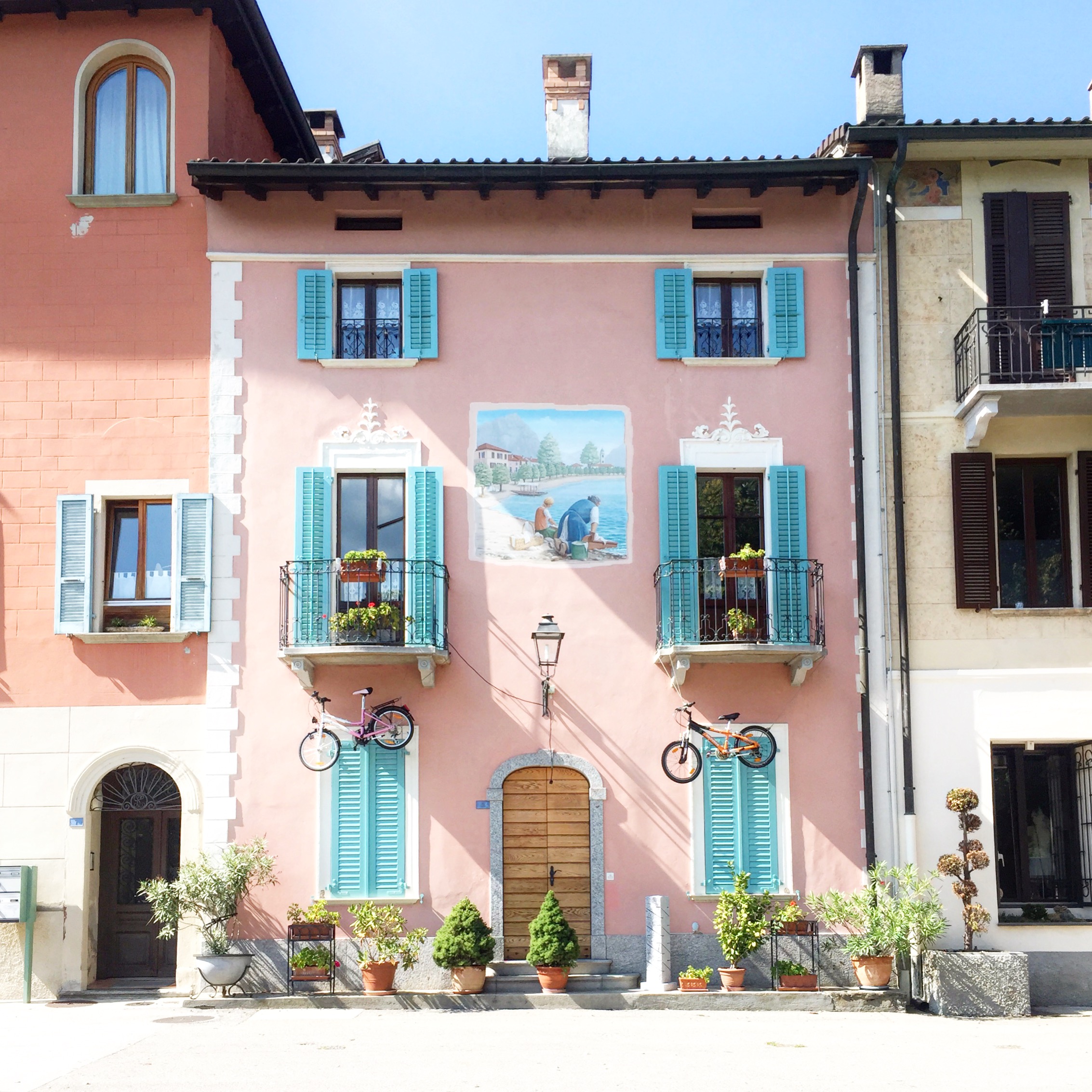 Stumbled upon this building after being frustrated about an unexpected layover and getting into a polite fight with an Italian boat worker about our tickets being misprinted, and landing us at the wrong stop.