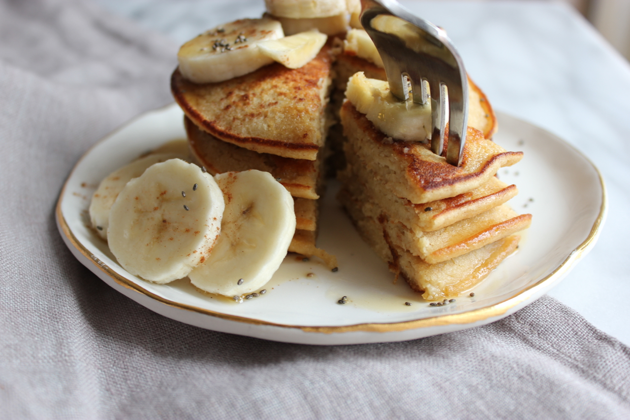 Apple-Cinnamon Oat Pancakes | Living Minnaly11.jpg