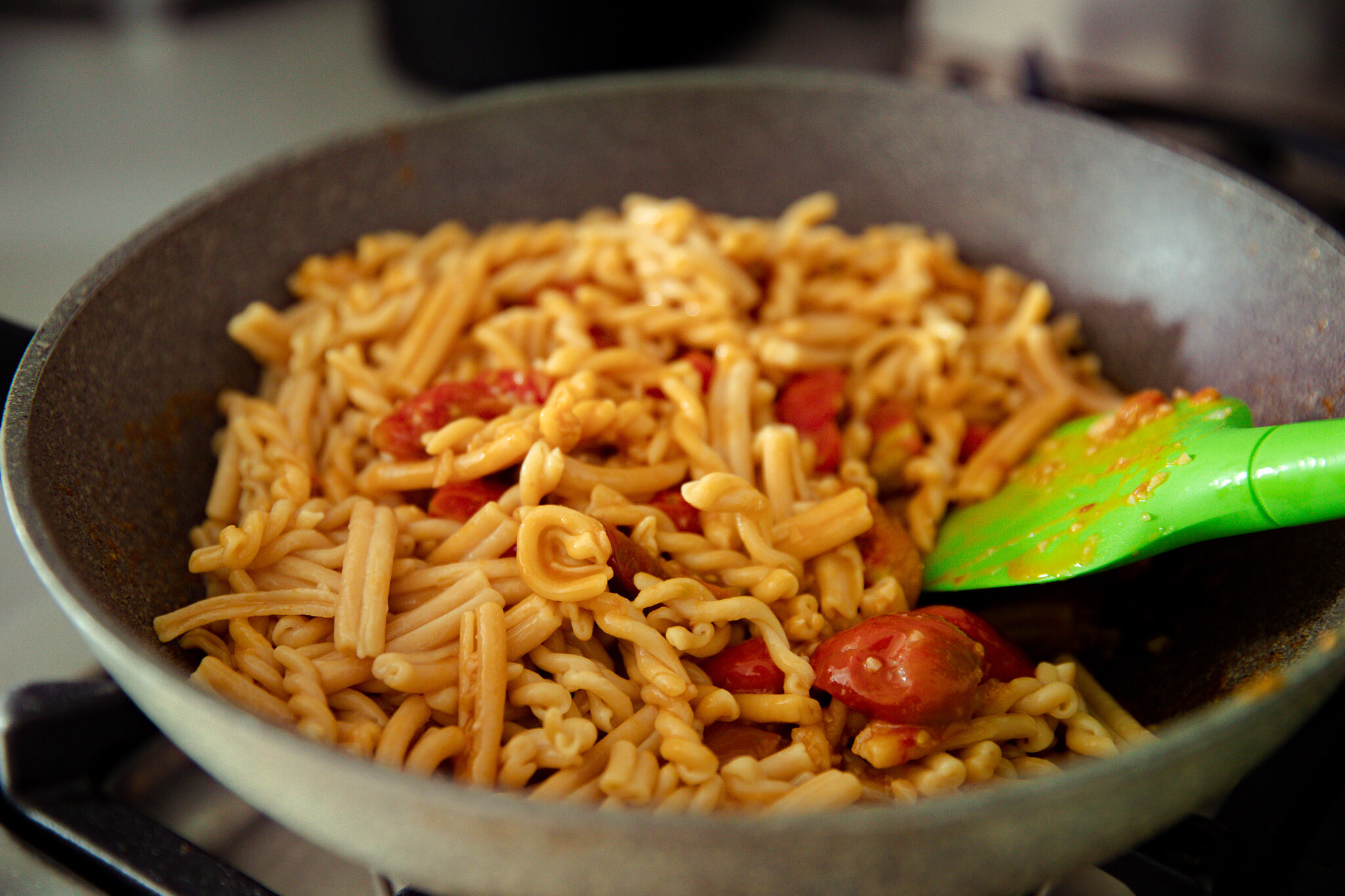 Simple Cherry Tomato and Olive Oil Pasta (GF + Vegan) | Living Minnaly_8.jpg