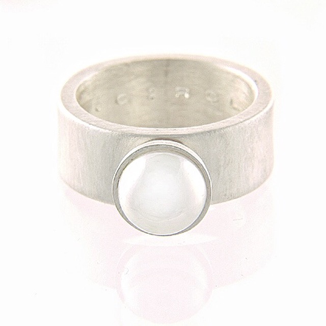 Akoya pearl band in sterling silver