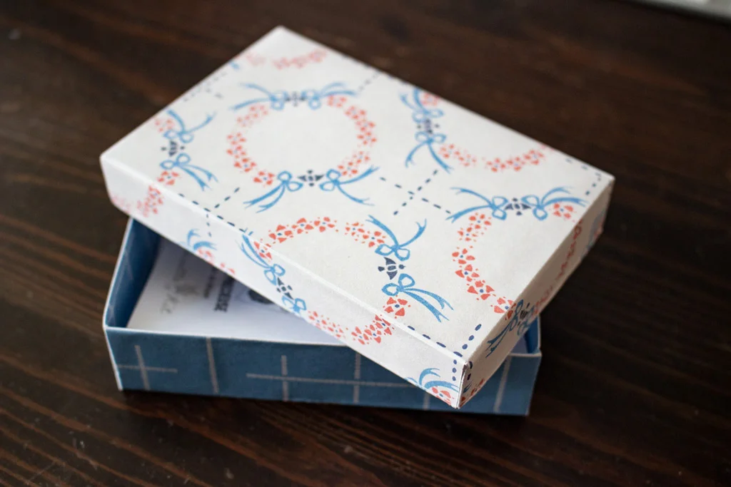 Delphine's box ( une chouette boîte)