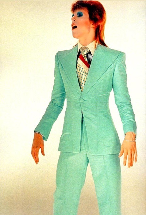 young-80s-david-bowie-turquoise-suit.jpg