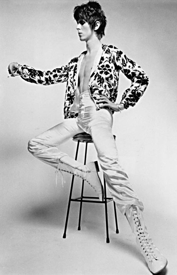 David-Bowie-in-a-bomber-j-001.jpg