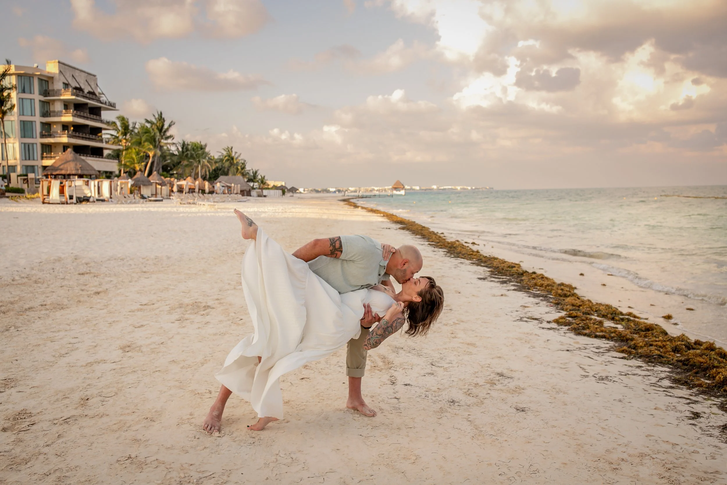 romantic photo in Cancun Mexico 