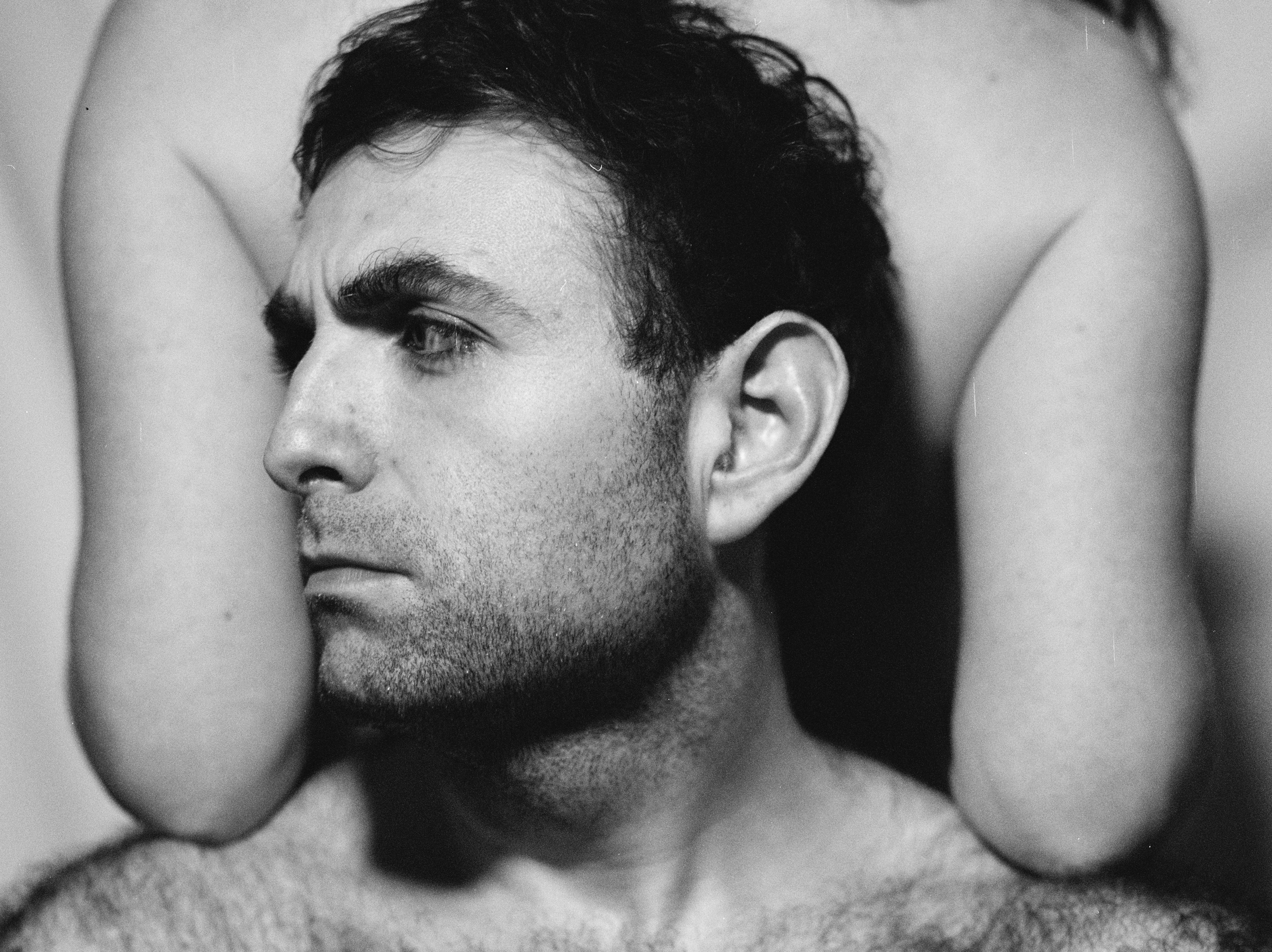 Masc_Web_Scott_Me_Shoulders_001.png