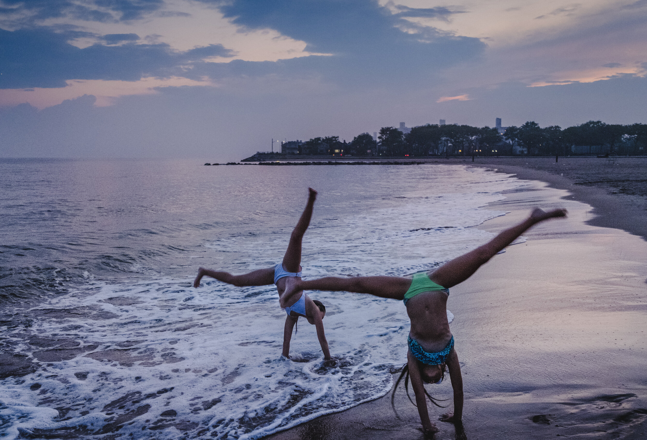 190814_ManhattanBeach_FamilyinWater__074-Edit.jpg