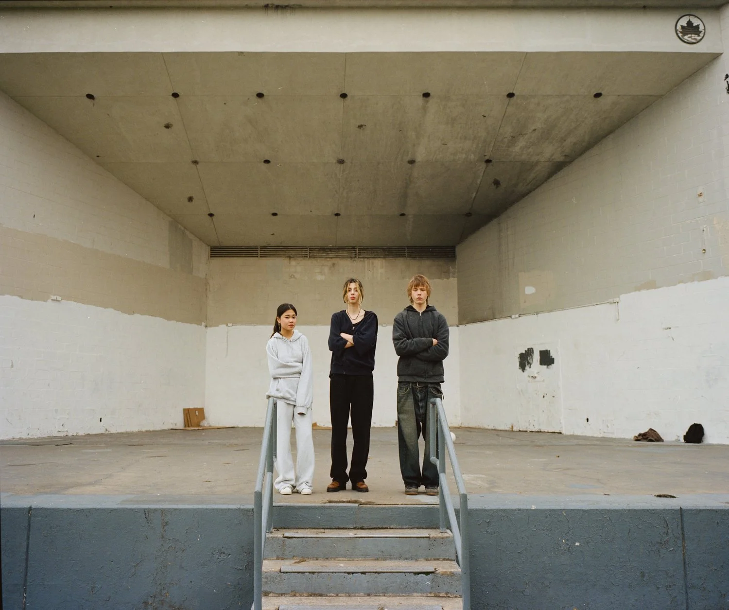 014--23_12_25_Amina_Miriam_Tikhon_BrightonBandshell_Strip03.jpg