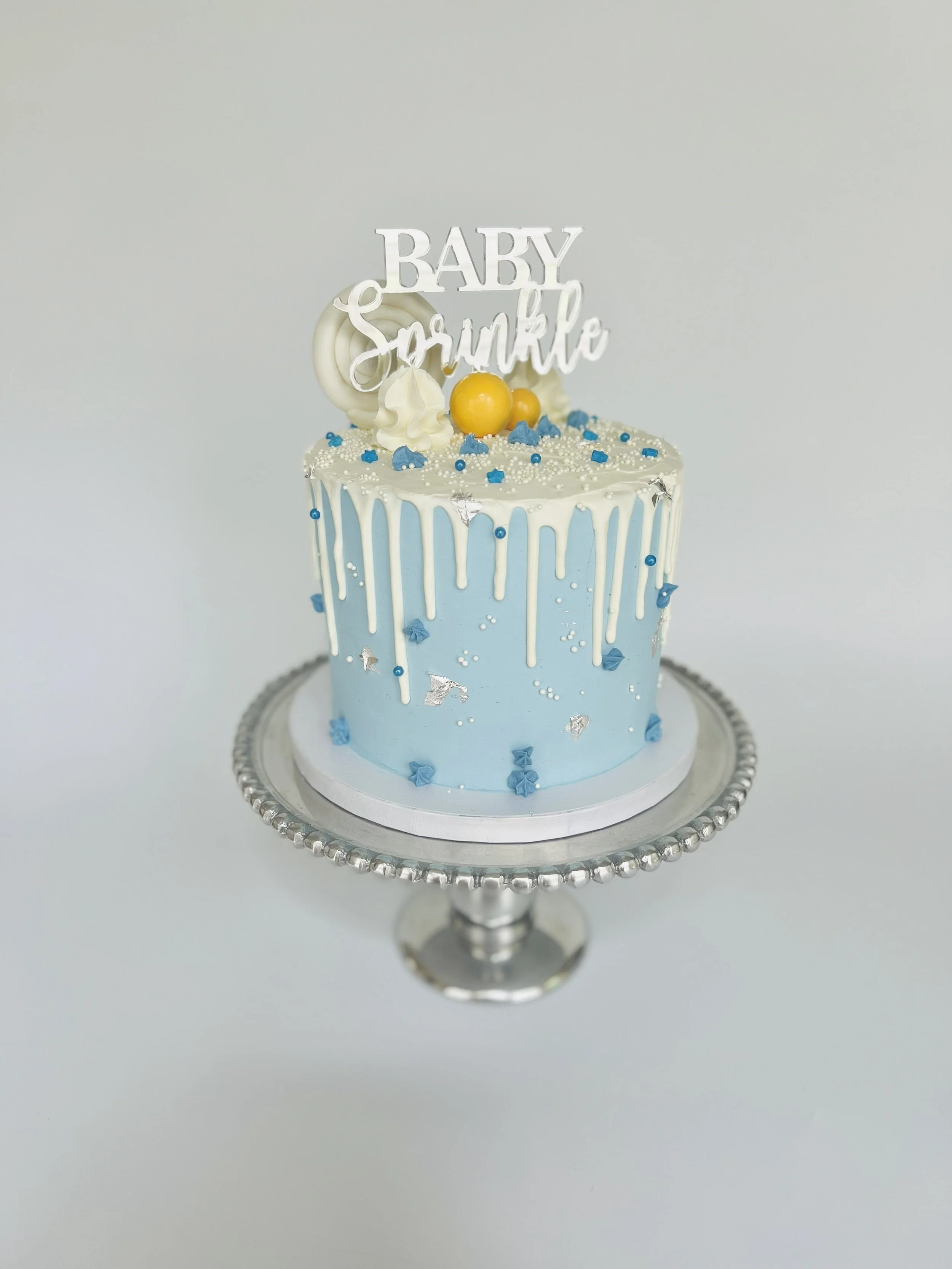 Baby shower cake
