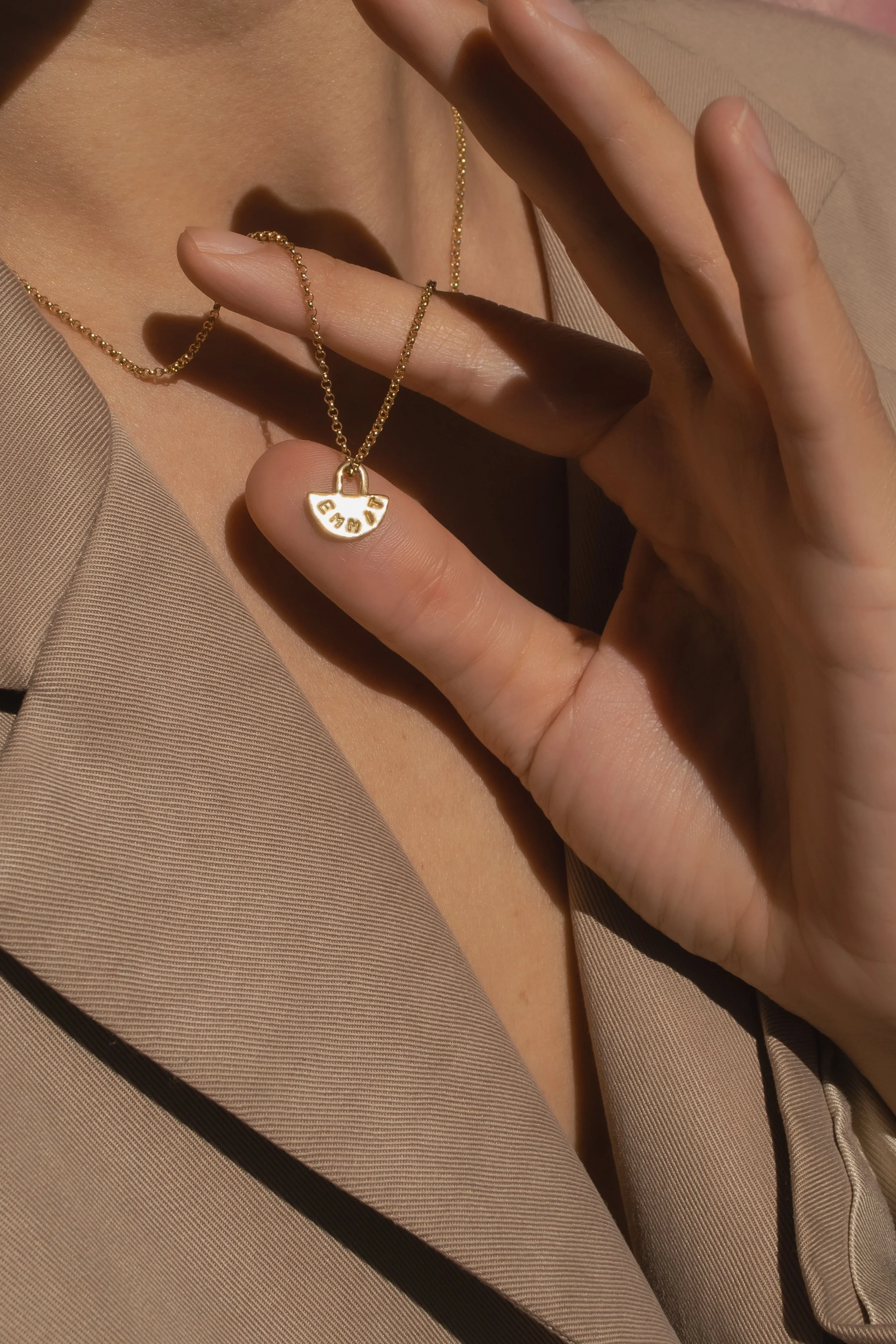 *Kin Necklace Emmit On 01.jpg