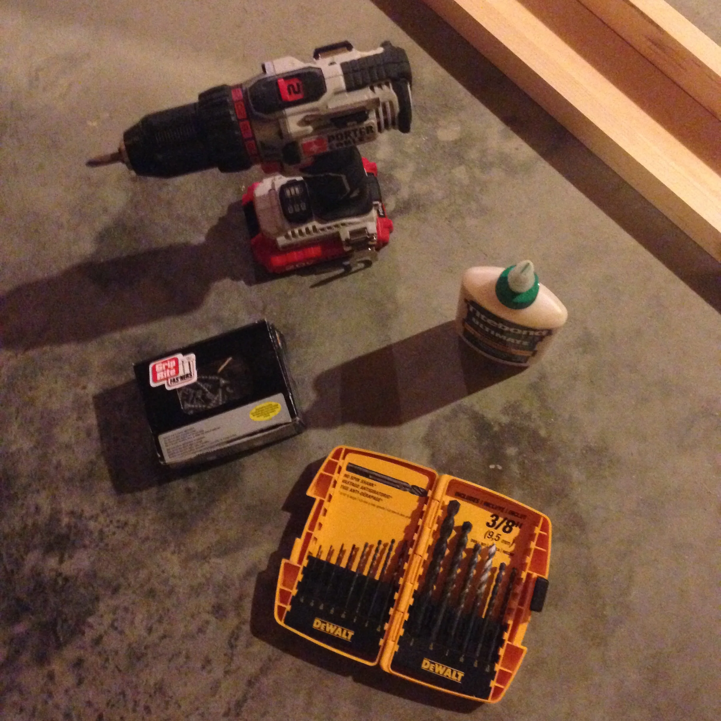 Easy DIY Book Rails —New England Lifestyle, Motherhood, + DIY - Birch ...