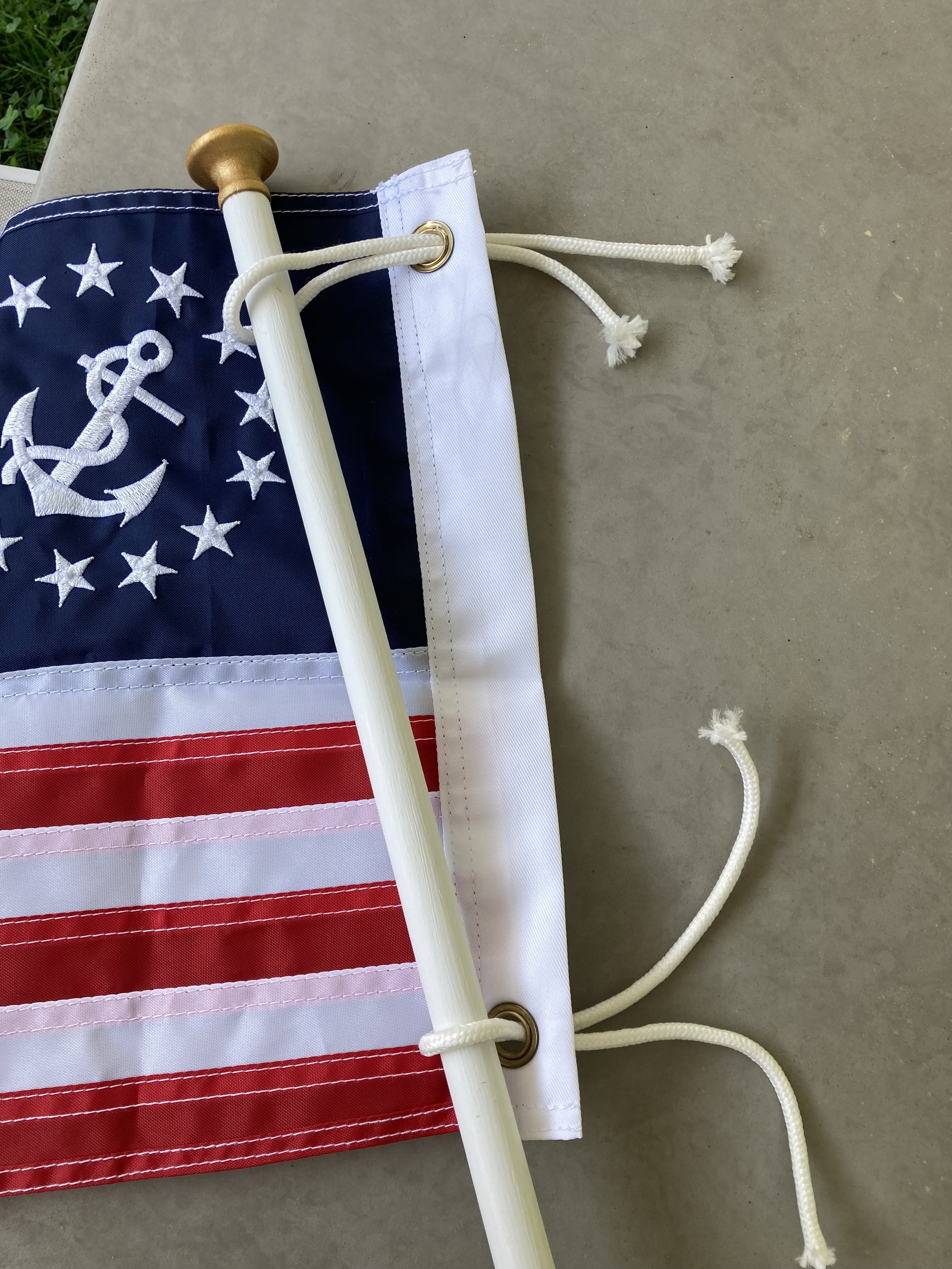 Attaching flag to flag pole