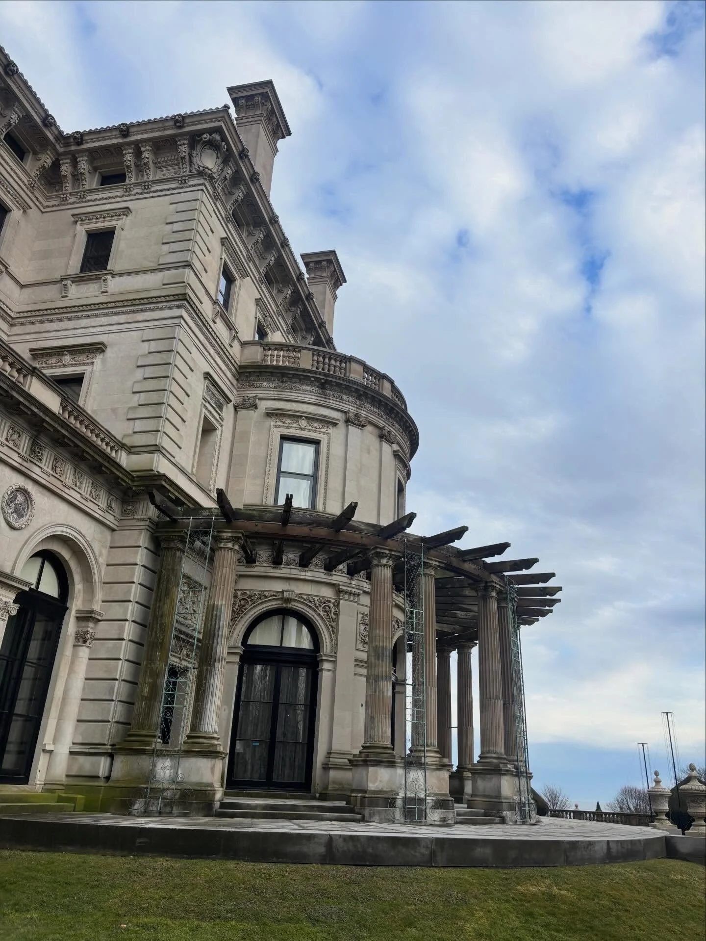 Had a wonderful day trip down to Newport, RI this weekend with family - got to check out @newportcarmuseum (super cool!) and The Breakers (@newport.mansions). The size and grandeur of The Breakers is insane! We&rsquo;re looking forward to touring mor