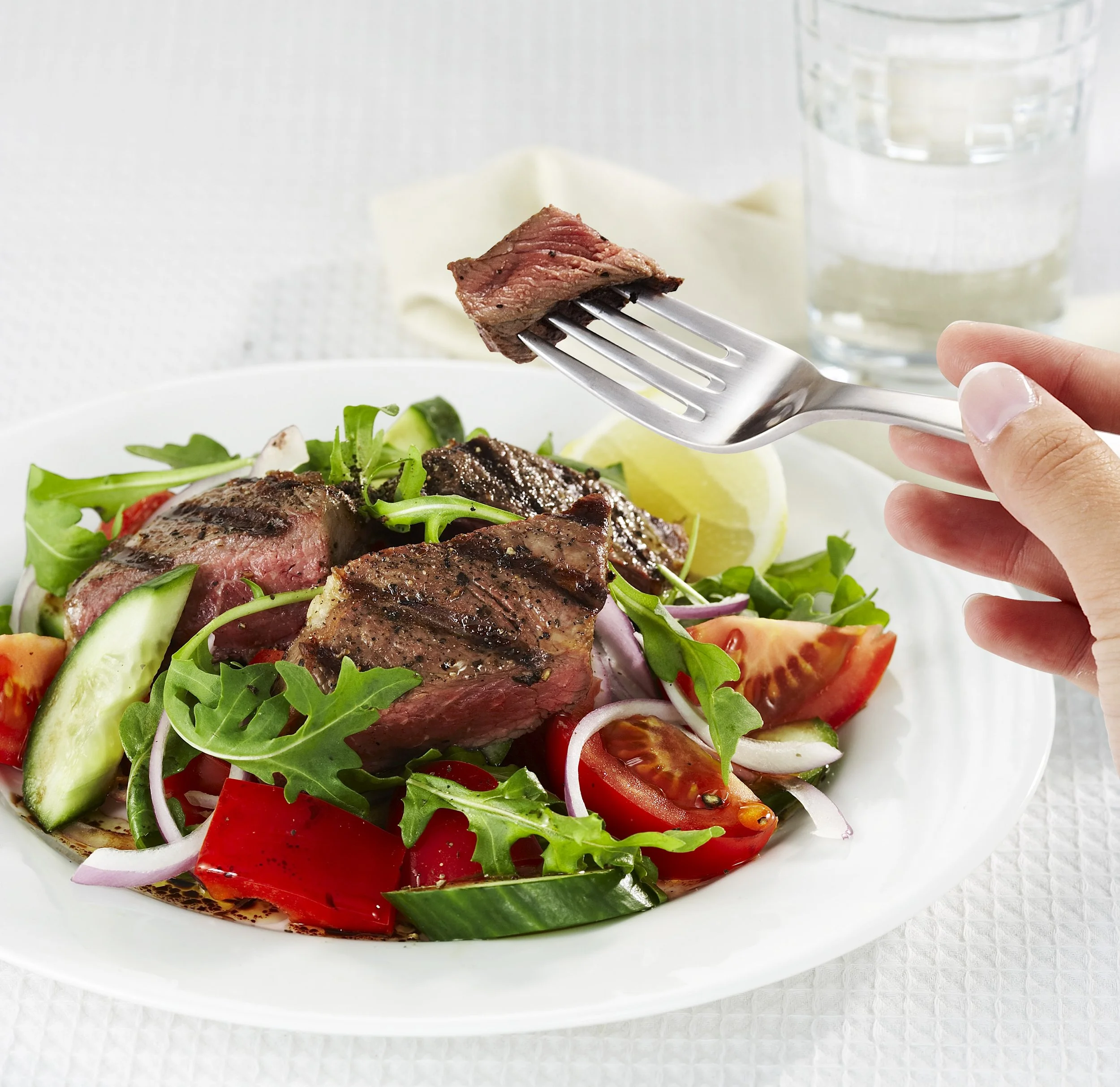 MLA_beef_salad_B_HR_067_E.jpg