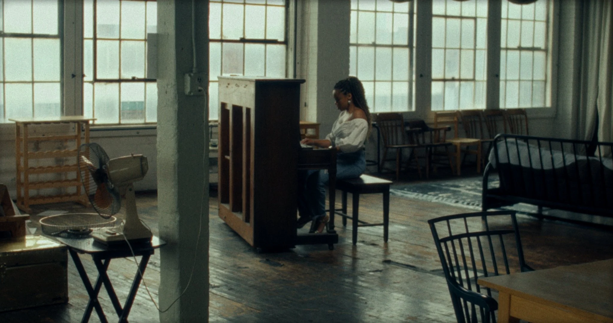 COME AROUND_Stills_1.1.2.jpg