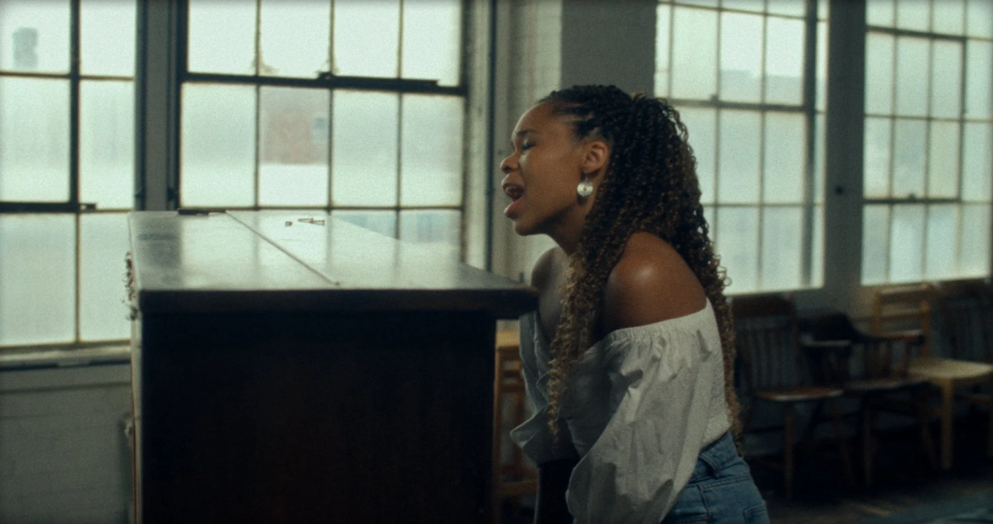 COME AROUND_Stills_1.10.1.jpg