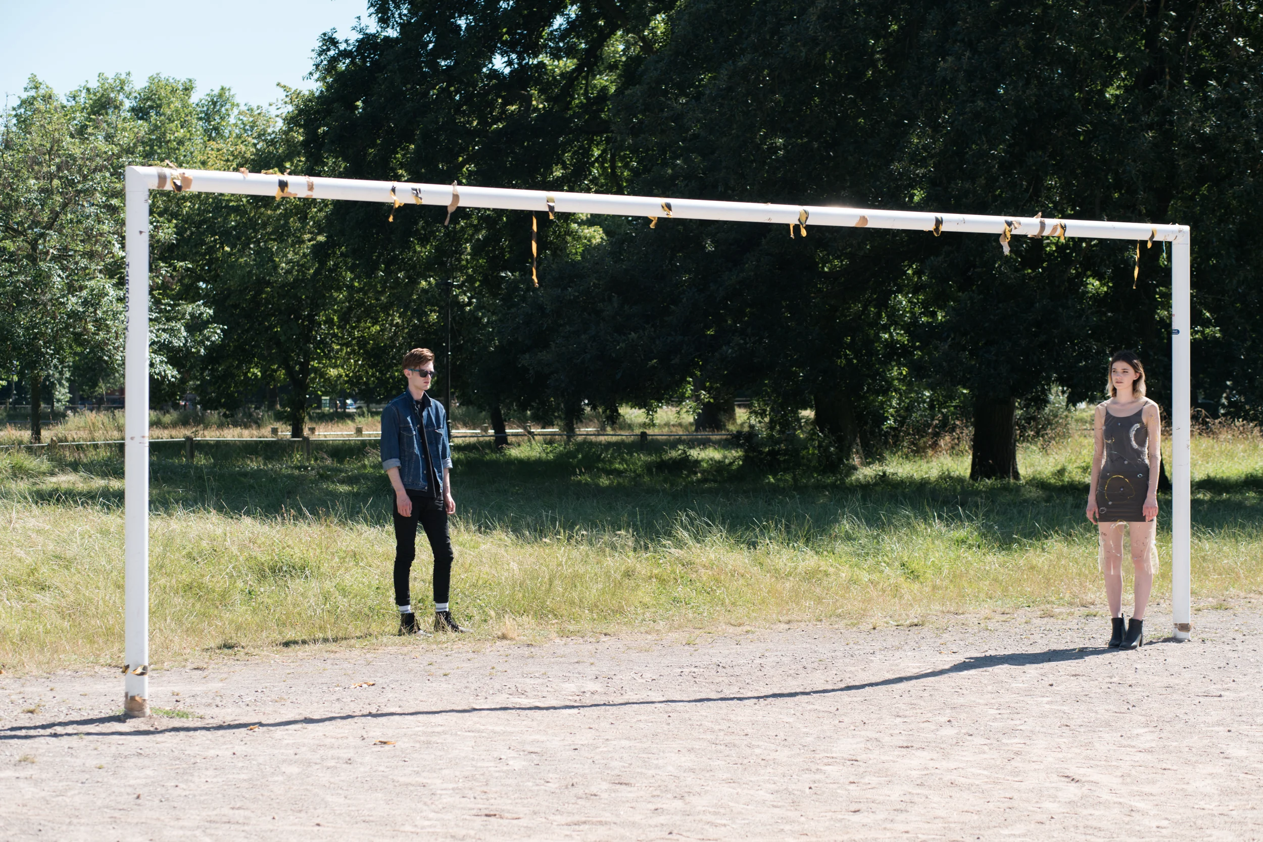 Declan: Levi's, Alexis Reyna Connie: Bror August
