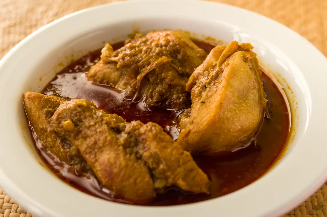 #16 Indian Curry Chicken (Kalar Kyat Thar Se Pyan) - $10