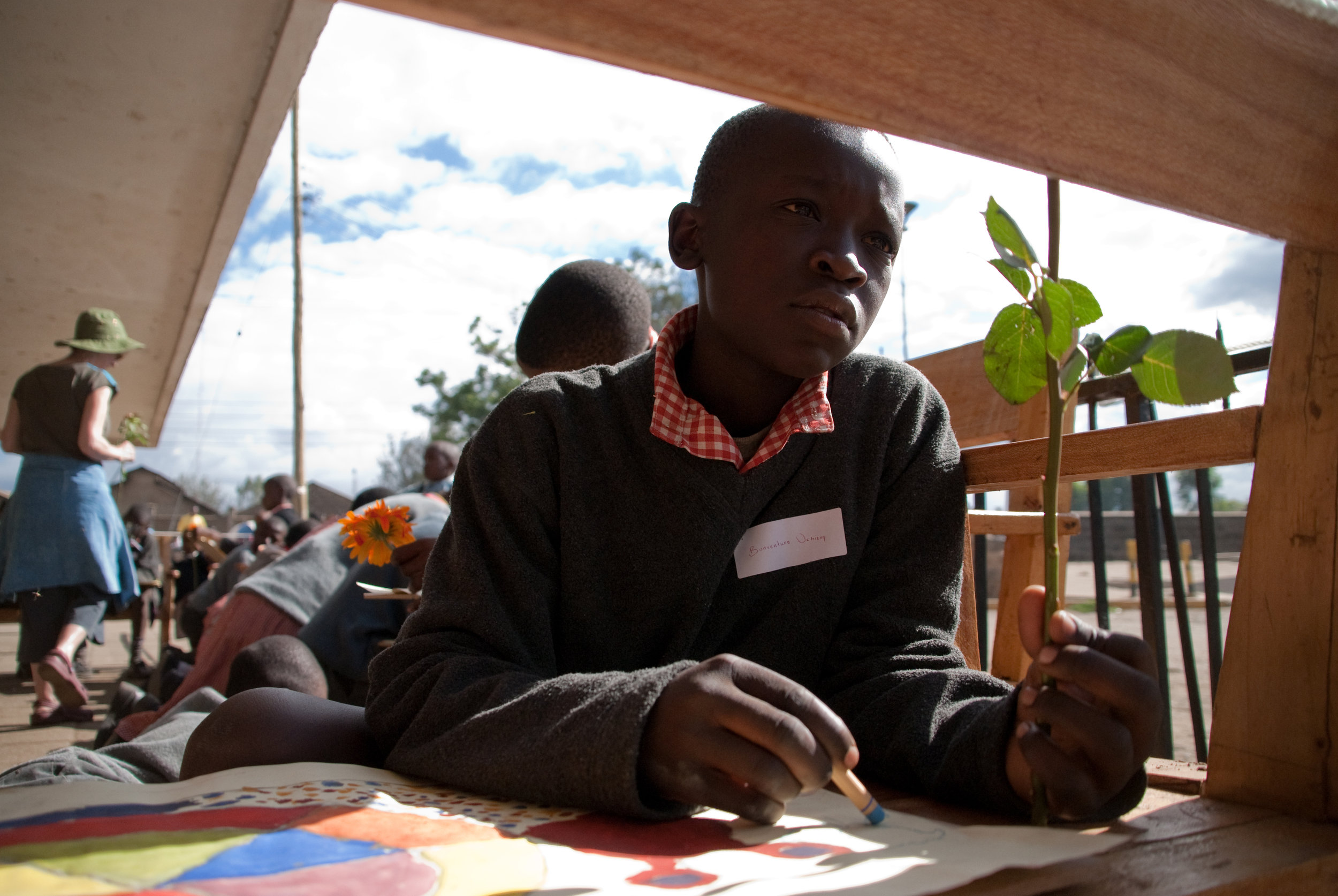 AN ADVANCED ART CLASS IN MATHARE SKETCH IN PASTELS