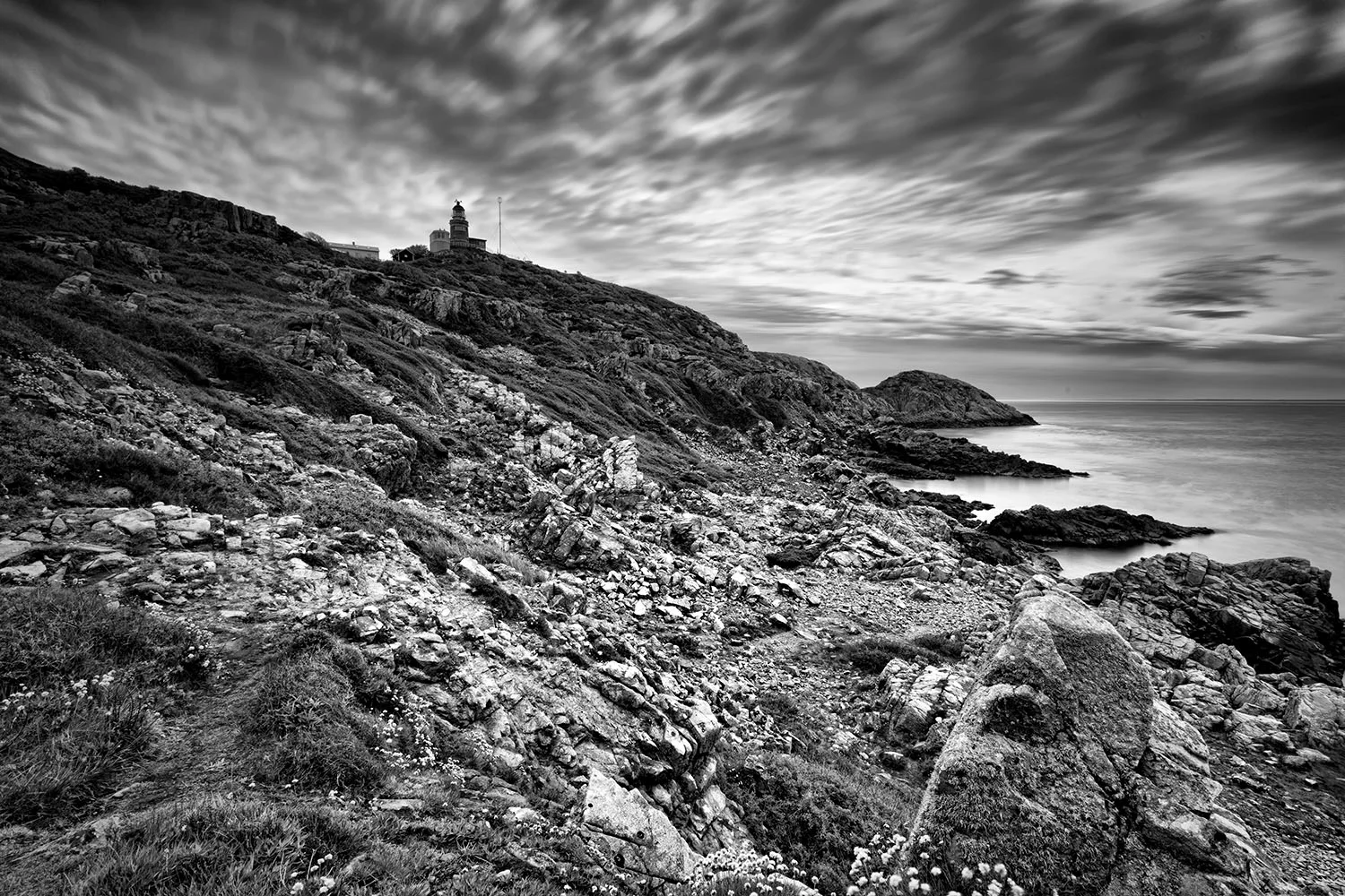 Kullen Lighthouse bw.jpg