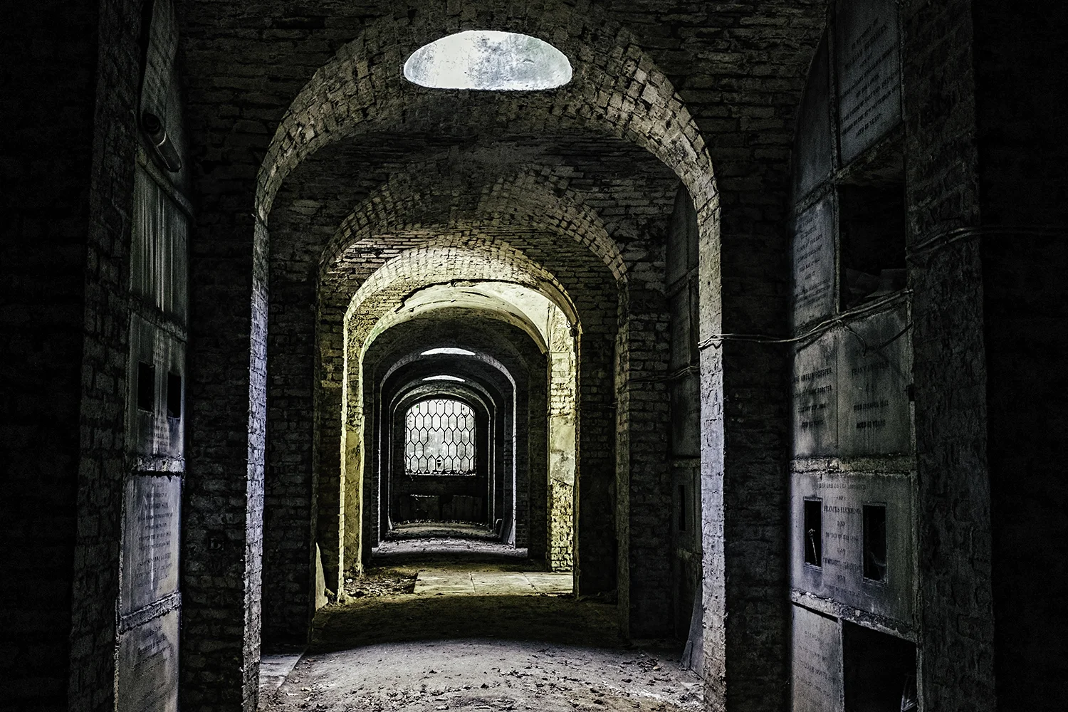 Chamber of Death. West Cemetery.