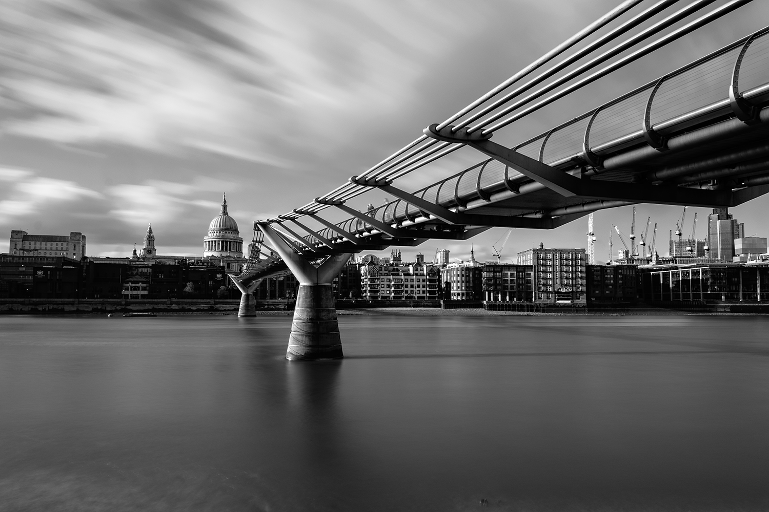 Millennium Bridge.jpg
