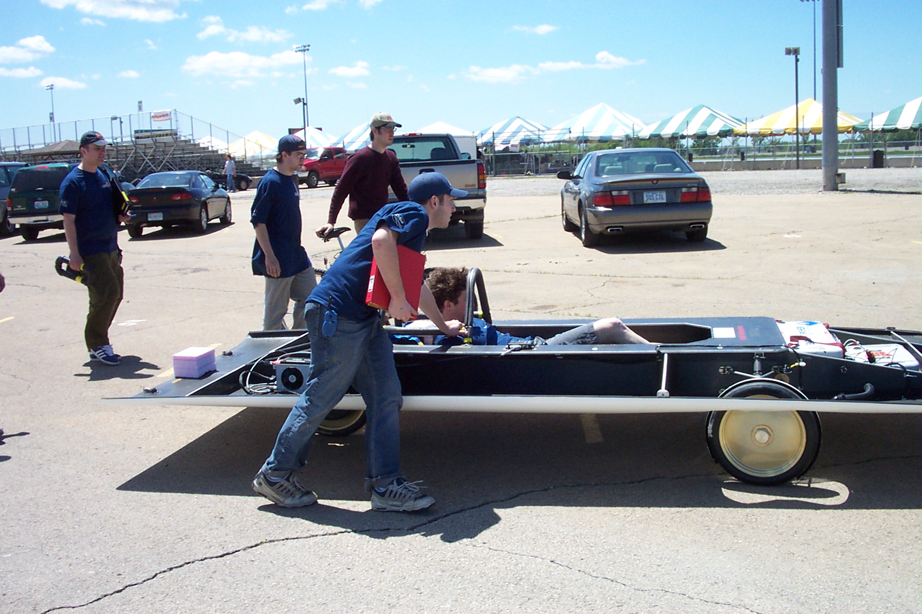 will pushing chassis at FSGP2002.jpg