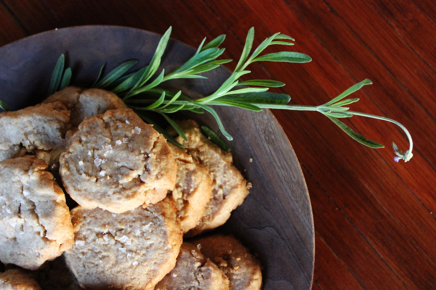 Yours in 20 minutes - spelt and whole wheat shortbread with cumin, lemon zest, and himalayan sea salt