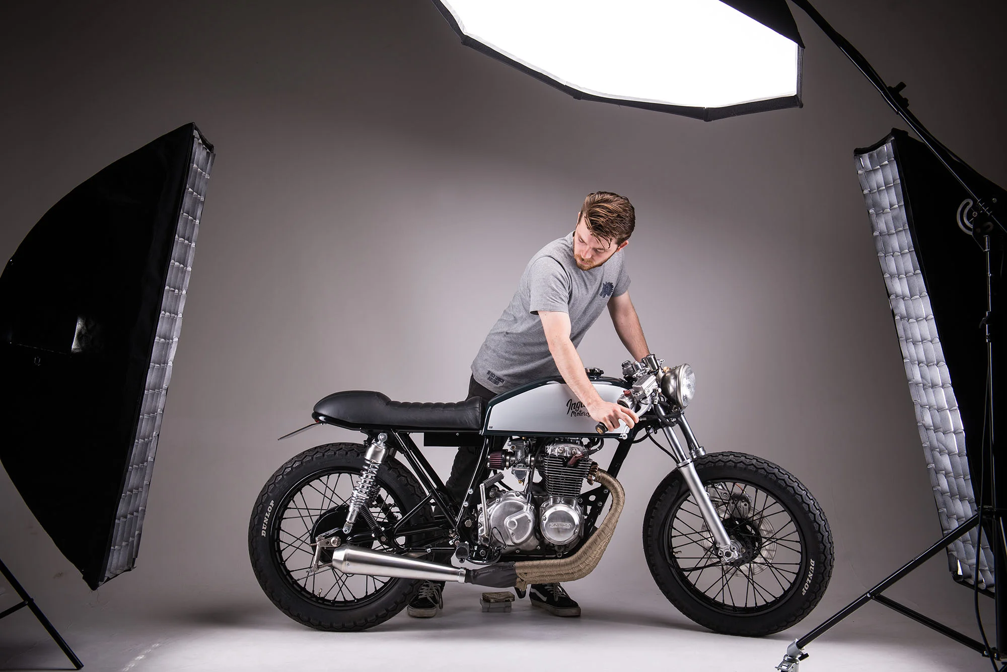 Inglorious Motorcycles CB400 1.jpg