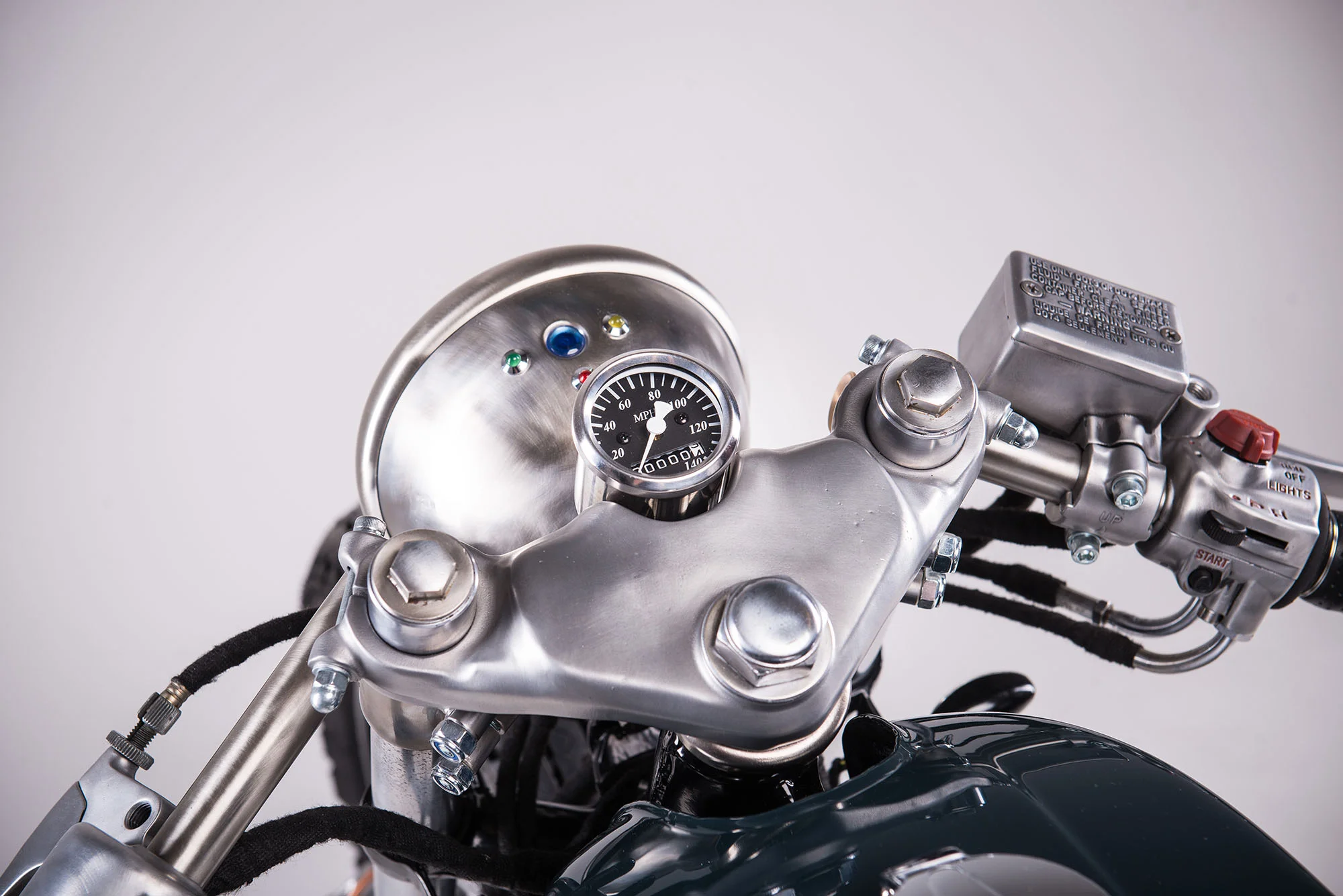Inglorious Motorcycles CB400 9.jpg