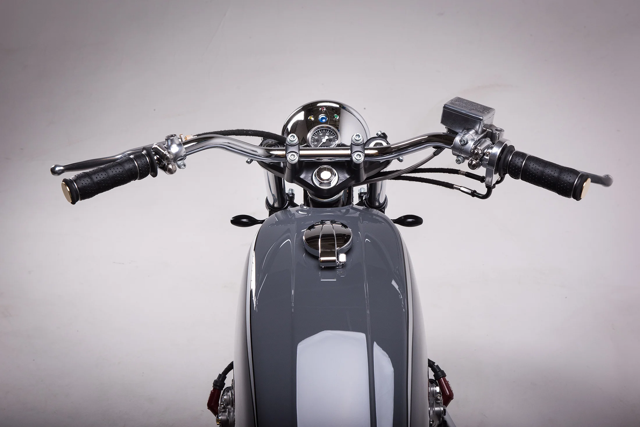 Inglorious Motorcycles 75 CB 400 - 12.jpg