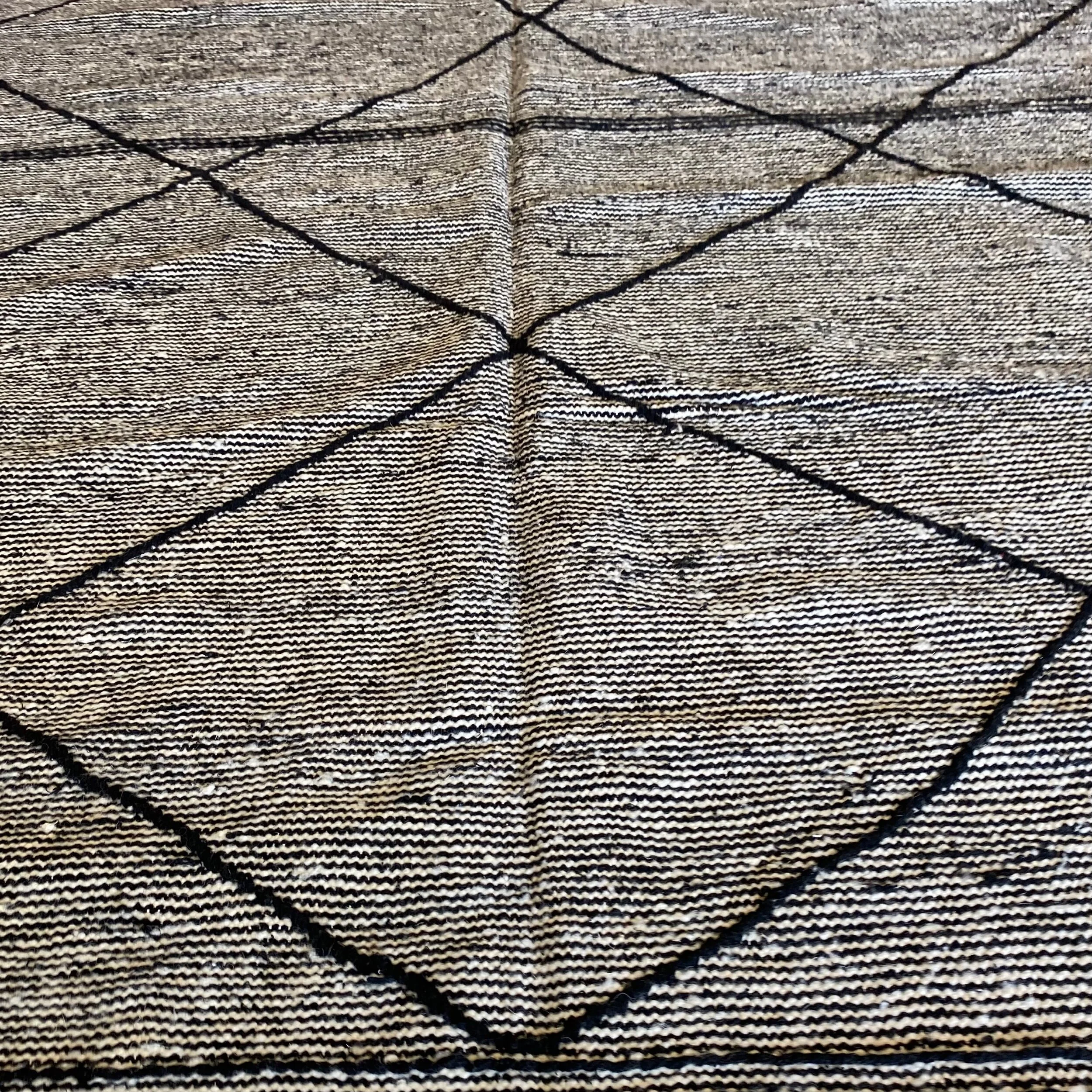 AB76823B-165C-4D3E-8095-88475F2FE117