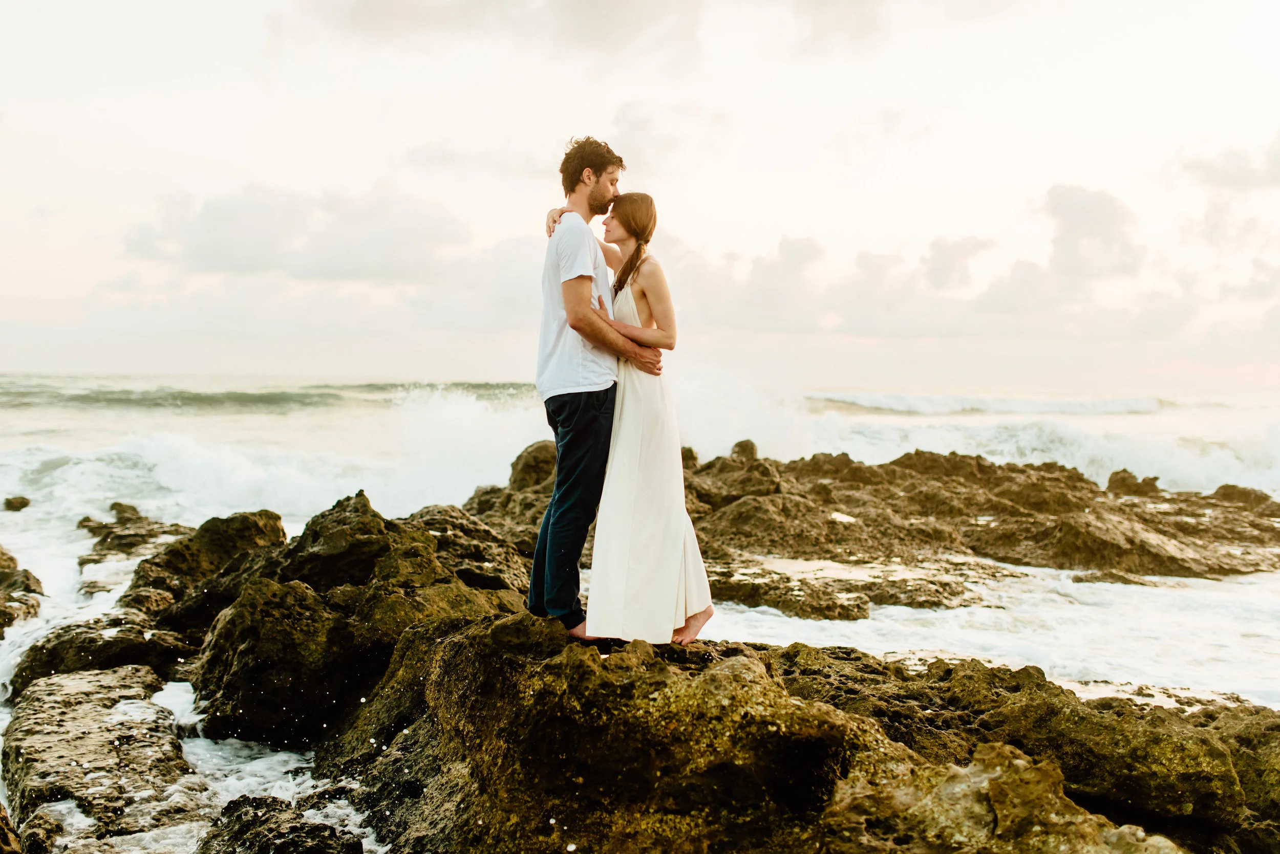 Absolutely swooning over this magical elopement on the rocky beaches in Costa Rica. I absolutely love the rugged Nicoya Peninsula for an intimate wedding or elopement! | Destination wedding photography by intimate Costa Rica wedding photographer, Maddie Mae.